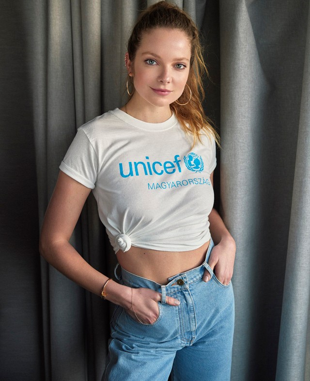 Mihalik Enikő gardróbvásárt tart Budapesten, hogy a világ legelesettebb gyerekeinek gyűjtsön