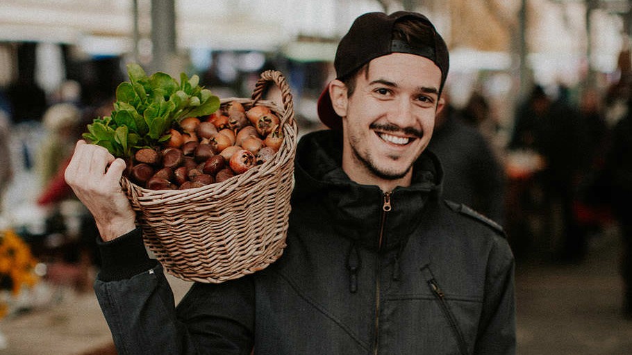 „Megélni szeretném a szakmámat, nem pedig belehalni” - interjú Farkas Richárd fine dining séffel