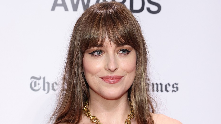 Dakota Johnson összetalálkozott Kristen Stewarttal és egy pillanatra helyreállt a világbéke