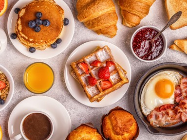 5 gyakori reggeli szokás, amivel a dietetikusok szerint AZONNAL le kéne állnod