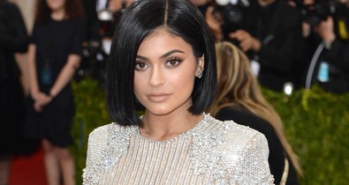 Smink nélkül szelfizett Kylie Jenner - nagyon cuki!