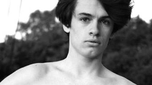 Ő Pamela Anderson 18 éves fia