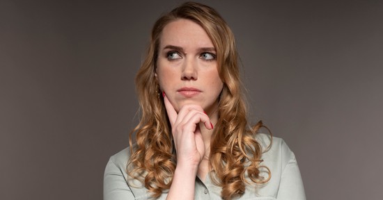 Ács Fruzsina: „A humor nekem a megküzdés eszköze, a nehéz helyzetekben egyfajta feloldozás”