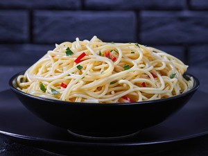 Íme egy 15 perc alatt elkészíthető fokhagymás tészta a lusta szakácsoknak!