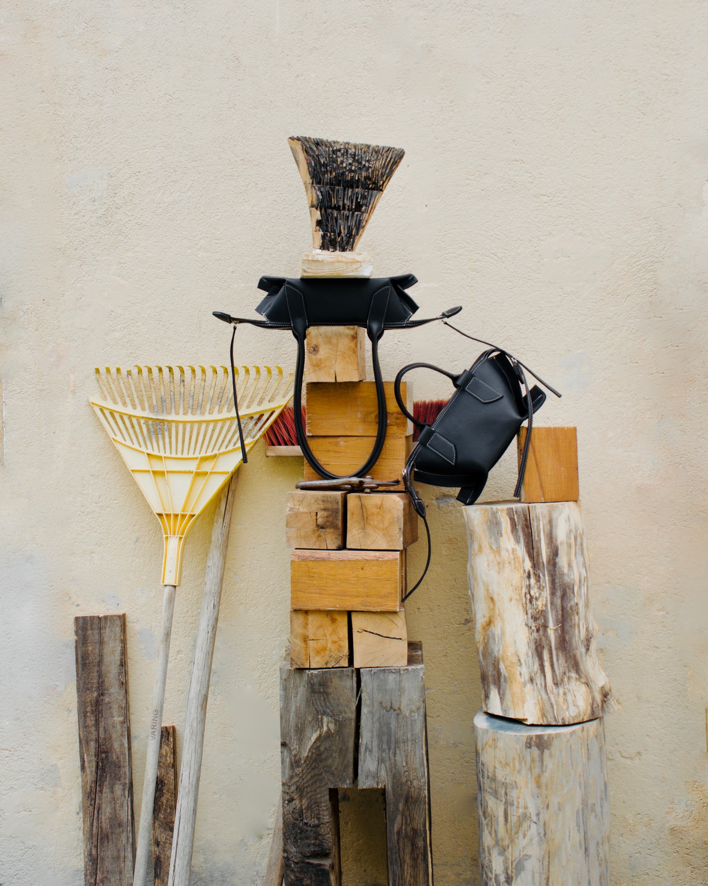 A Szekeres Ákos tervezte Pinar táskák Varga Mihály műtermében kerültek bemutatásra