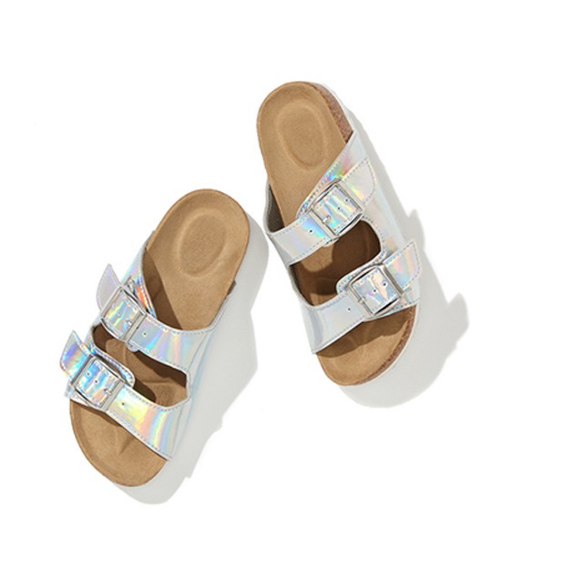 A 10 legfontosabb kiegészítő a tökéletes fesztiválhoz: a sminktől a szandálig