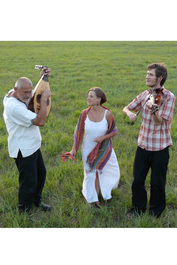 Akusztikus, autentikus, rendhagyó