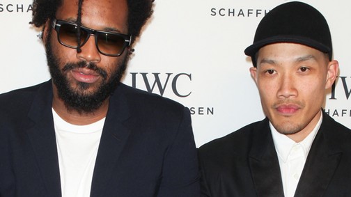 A DKNY menő párossal erősít