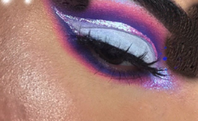 Pénisz-szemöldök az új trend? Nem fogsz hinni a szemednek!