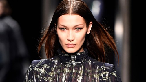 Valóságos őrület a dizájner mellbimbó