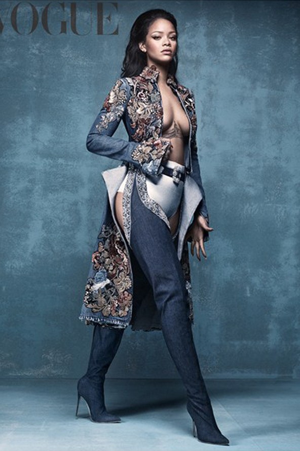 rihanna, manolo blahnik, cipő, kollaboráció, tűsarkú, alkalmi cipő, csizma, combközépig érő csizma