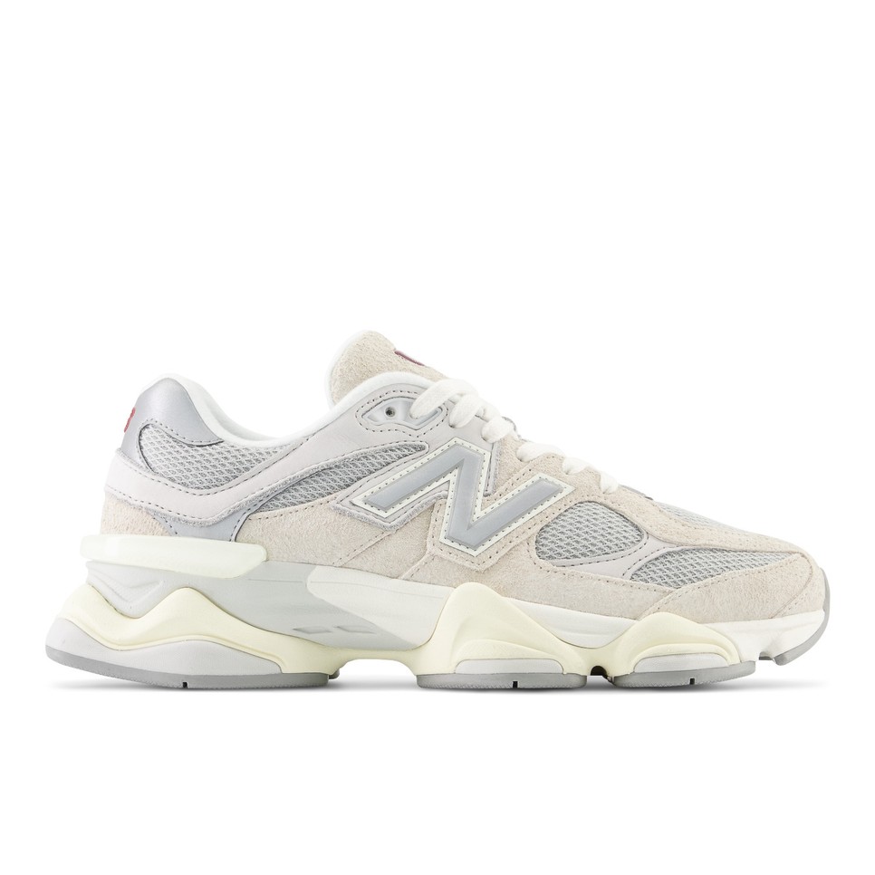 A 9600-as New Balance egyszerre merész és hétköznapi