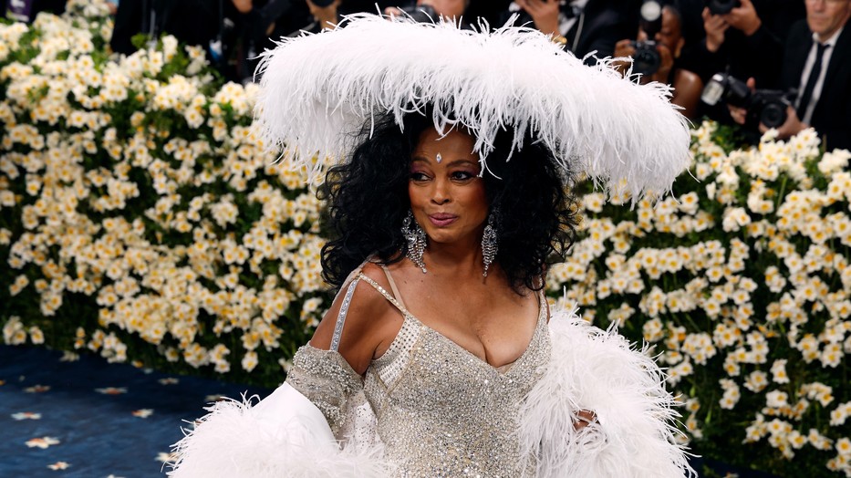 Diana Ross Ugo Mozie ruhája volt Demeter Richárd kedvence a 2025-ös Met-gála felhozatalából
