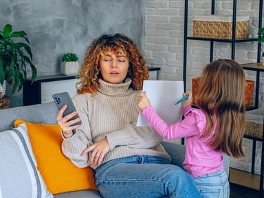 A gyerek szorongása legtöbbször a csapongó szülők és a digitális világ hibája