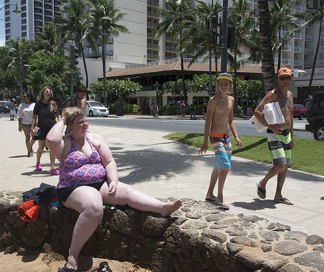 És te megbámulod a túlsúlyos embereket? Kegyetlen, elgondolkodtató fotósorozatot mutatunk