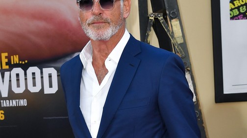 A 66 éves Pierce Brosnan volt a legsármosabb pasi a vörös szőnyegen tegnap este