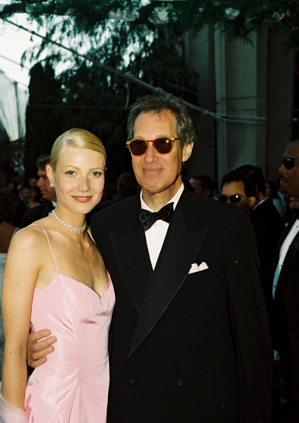 Gwyneth teljesen összetört, amikor imádott édesapja hirtelen elhunyt. Azóta szerencsére rendeződött az élete