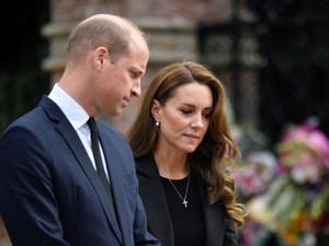 Katalin és Vilmos herceg együtt gyászol az angol néppel