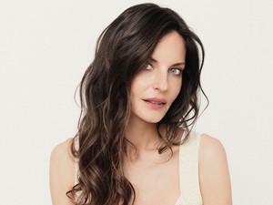 A magyar topmodell, Ebergényi Réka tizenhárom év után állt újra kamerák elé