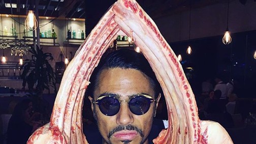 Ő a legtrendibb hentes a neten! Igen, a sózós szakácsról beszélünk