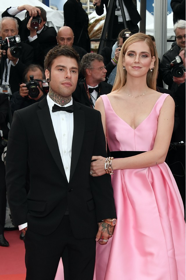 Két hónappal a szülés után Chiara Ferragni sztárblogger lélegzetelállító ruhában tért vissza a vörös szőnyegre