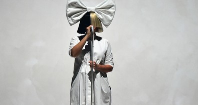 Sia az arcát és a mellét egyszerre mutatta meg!