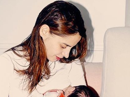 Felrobbant az internet a feleségét szoptatás közben fotózó férfitól